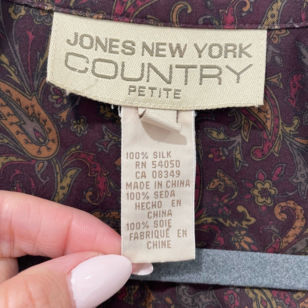 Jones New York Silk Paisley Button Up Longsleeve - Picture 10 of 13
